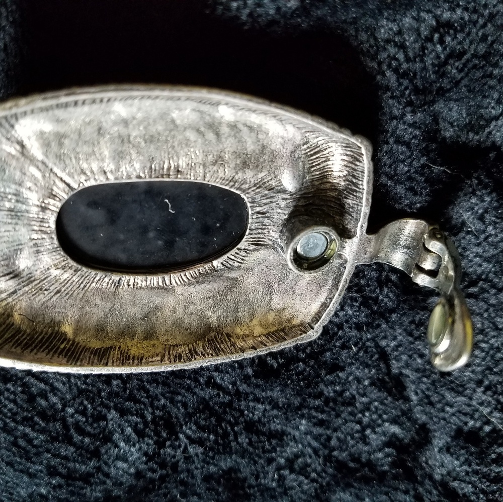 Black and Silver Magnetic Brooch - Picture 6 of 6